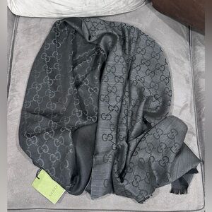 Gucci Reversible GG Scarf